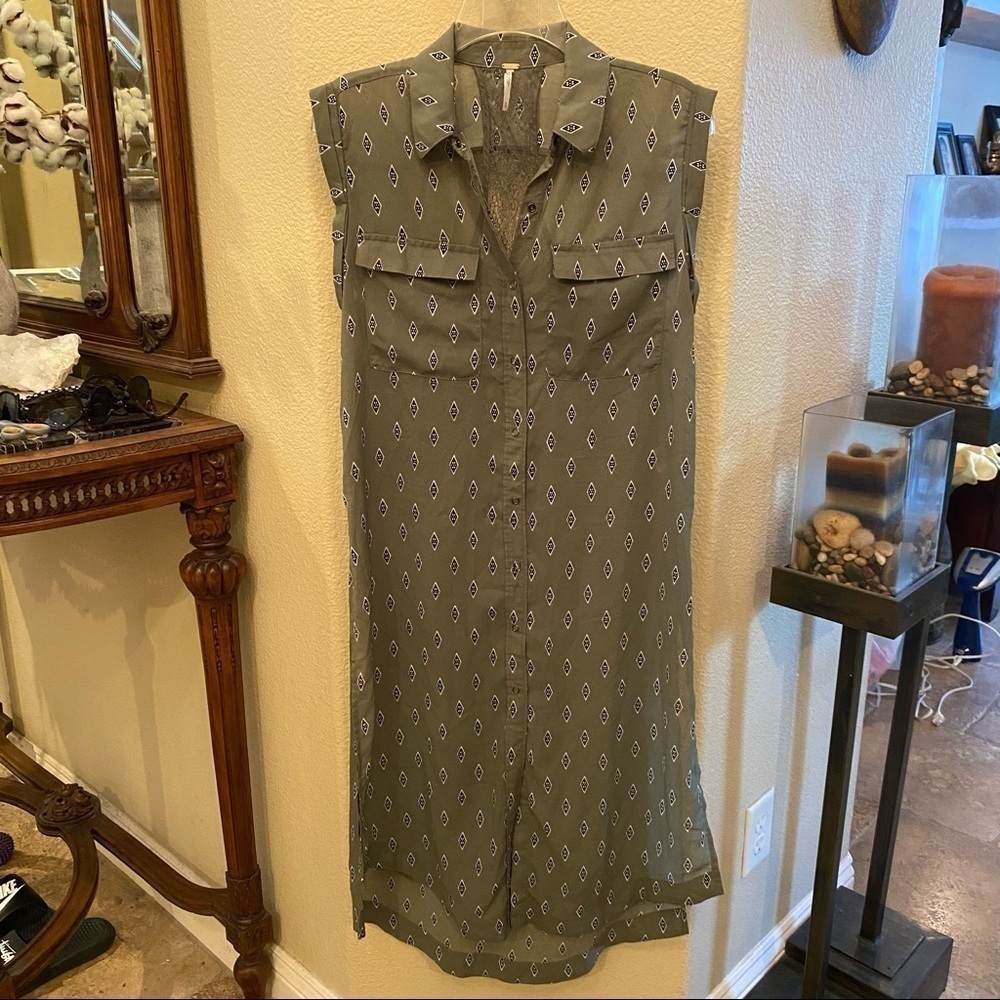 FREE PEOPLE Women Olive Patterned Open Back Sleeveless Buttoned Duster Size XS